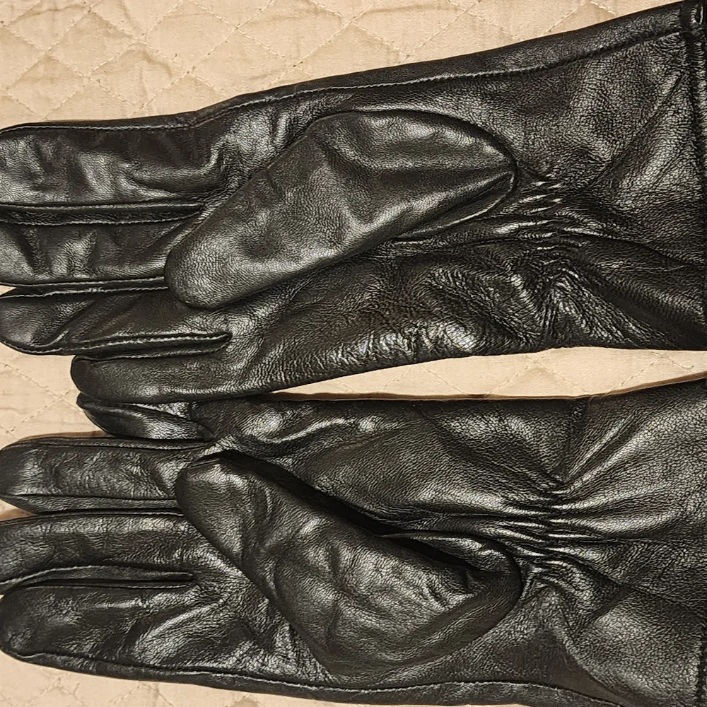 Womens Adrienne Vittadini Leather Gloves